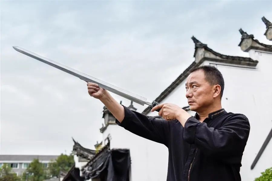 养剑大师最新修炼，磨砺心智，自信闪耀的光辉之路