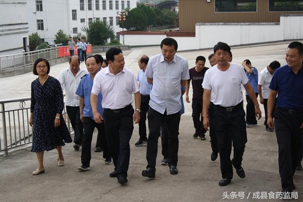 成县红川酒厂最新招聘，探索自然美景的酿酒之旅招募启事