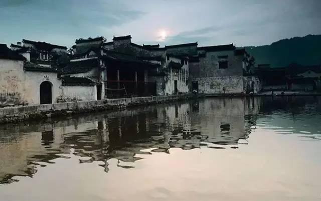 侯沧海商业征程记最新进展，小巷独特风味引领商业征程新篇章